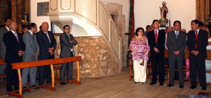 Las autoridades en la misa de Osma. / Dip.