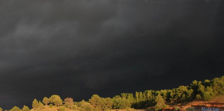 El cielo en Lubia, ayer por la tarde. / SN