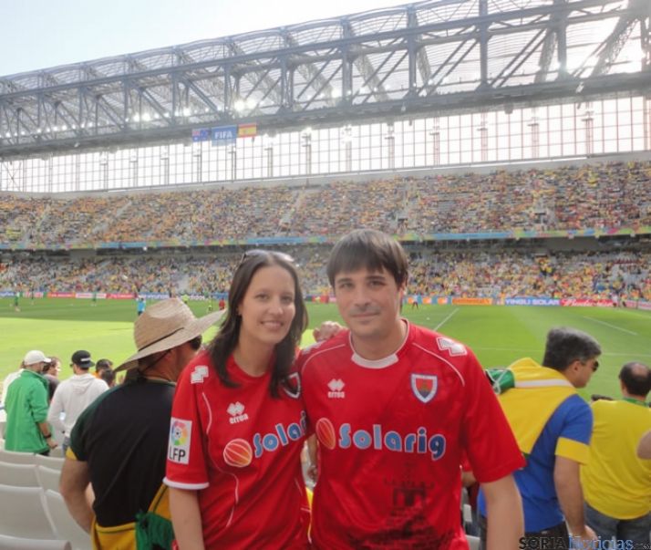 Rebeca y su acompañante en Curitiba