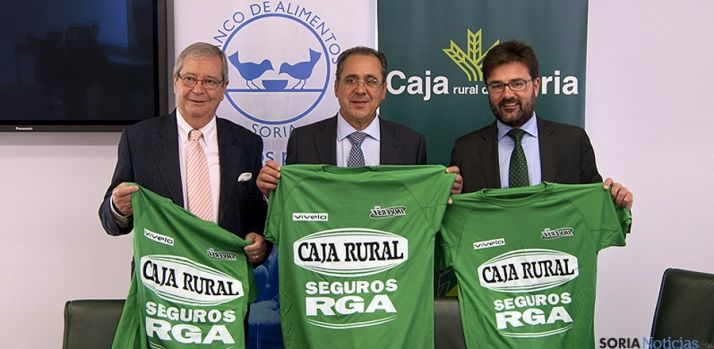 Crespo, (izda.), Mugarza y Munilla este martes. 