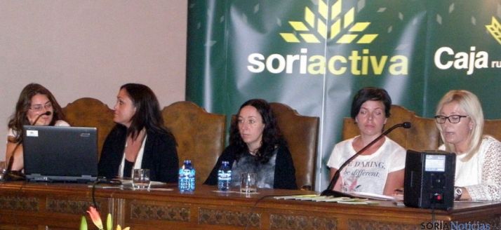 Mesa de ponentes este mediodía en el foro Soriactiva. / SN