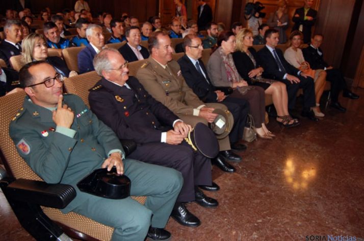 Asistentes al acto de la fiesta de la Policía Local