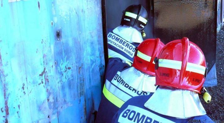 Bomberos de la Diputación en un simulacro.