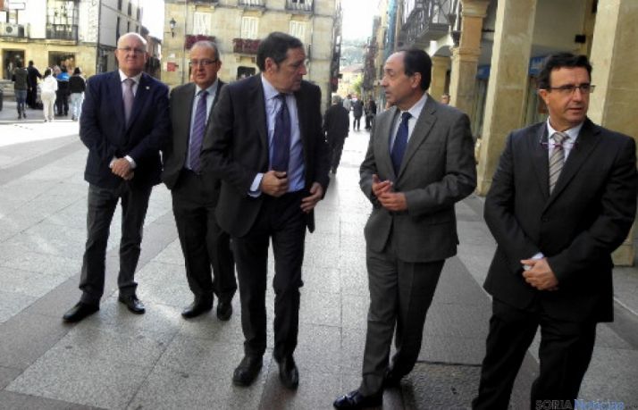 El Consejero de Sanidad.