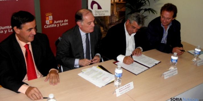 Firma del convenio del Plan Norma