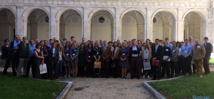 Los estudiantes y docentes en una imagen de grupo. / Jta.