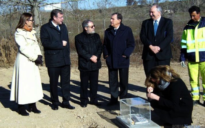 Puesta de la primera piedra para red de calor en Valladolid en 2013.