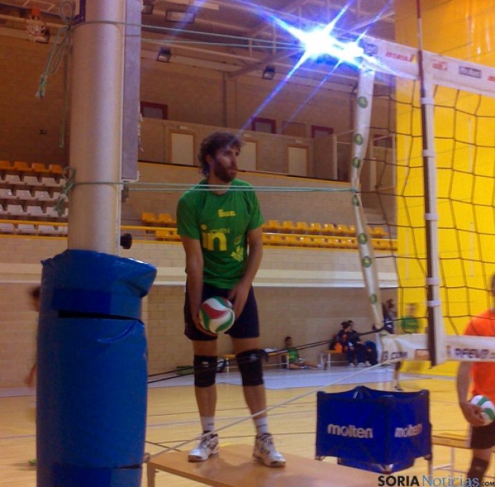 Sevillano con los colores del RD San José. / RDSJ