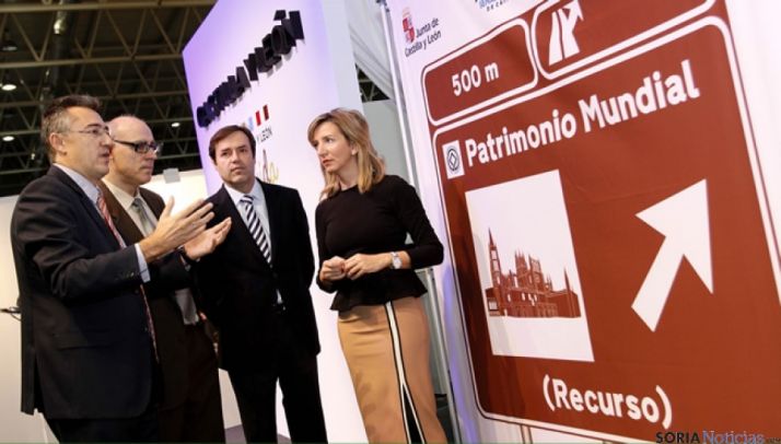 Alicia García en la presentación de los modelos de cartel