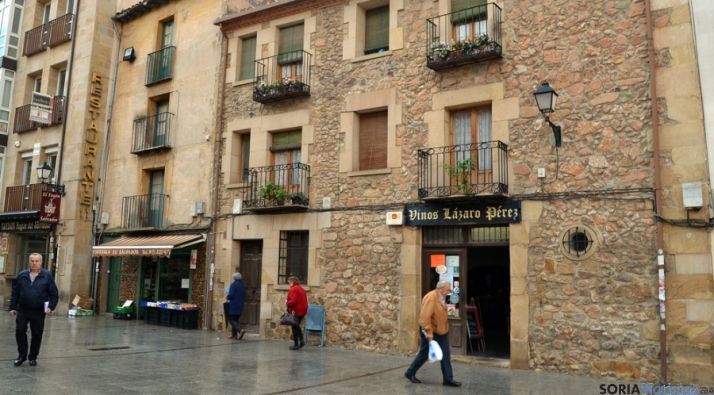 Fachada donde se ubica el establecimiento Vinos Lázaro. / SN