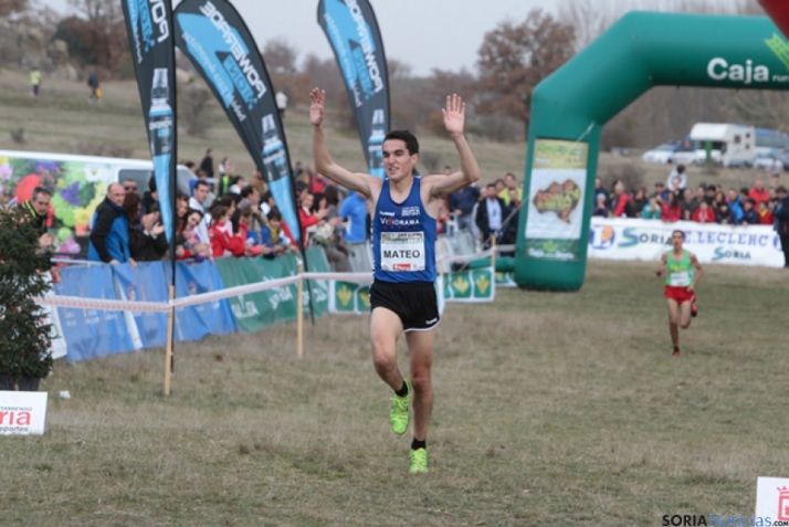 Dani Mateo llegando a meta