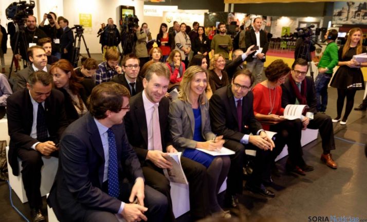 Presentación del proyecto promocional en INTUR. / Jta.