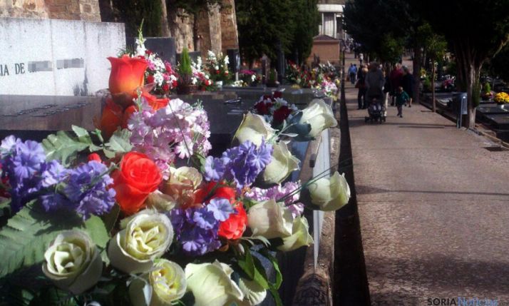 Capital y provincia recuerdan a sus difuntos.