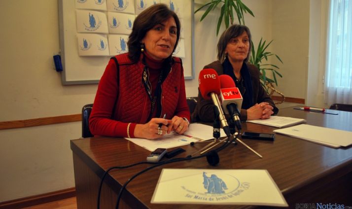 Consuelo Campos (izda.) y Pilar Ruiz, del grupo de trabajo Sor María de Jesús. / SN