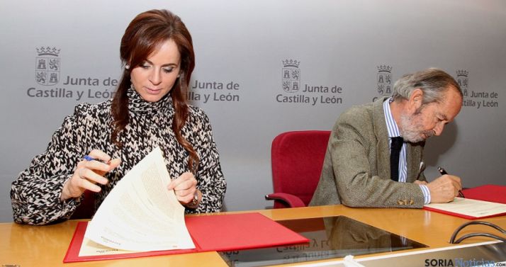 Silvia Clemente y Francisco de la Riva. / Jta.