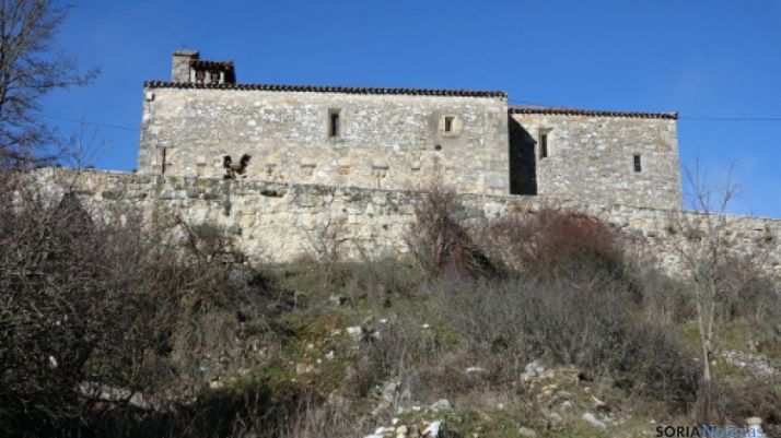 Roban un capitel y columna románicos del templo de Arganza, junto a San Leonardo