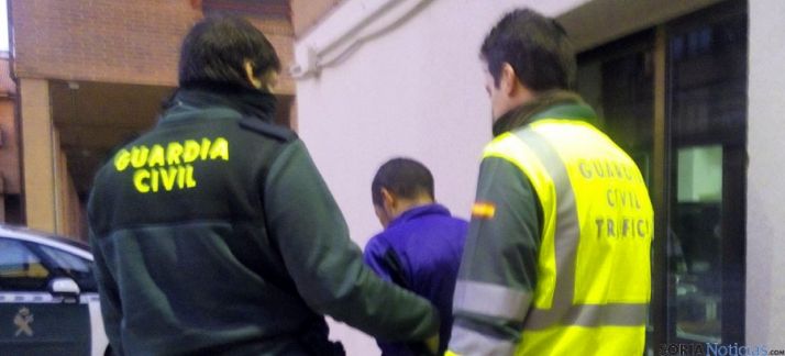 Víctor L.S.M. es conducido a dependencias policiales.