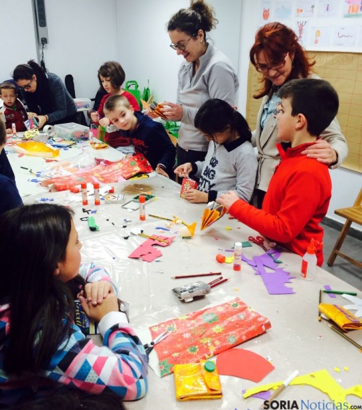 Participantes en la ludoteca ambiental. / Ayto.