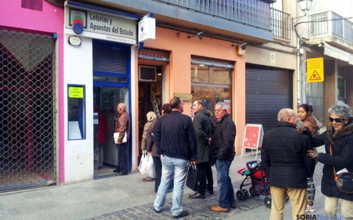 Una administración de lotería este martes. / SN