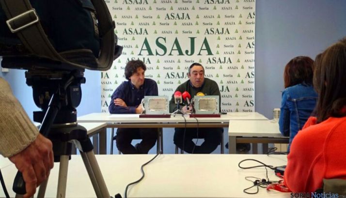 Carmelo Gómez (dcha.) y Francisco Barcones, este miércoles. / SN