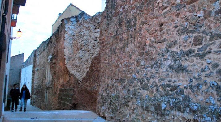 El tramo de muralla que sufrió desprendimientos. / SN