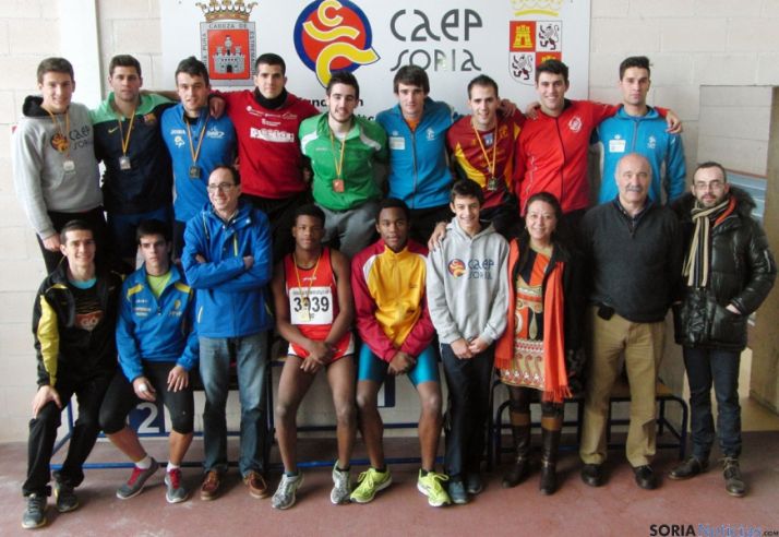 Los atletas del CAEP para el regional. 