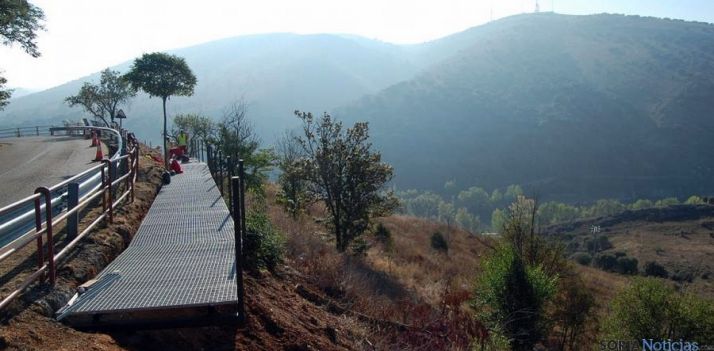 Imagen de la pasarela del castillo hacia el Duero. / Ayto.