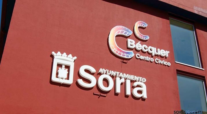 Detalle de la fachada del Bécquer. / Ayto.