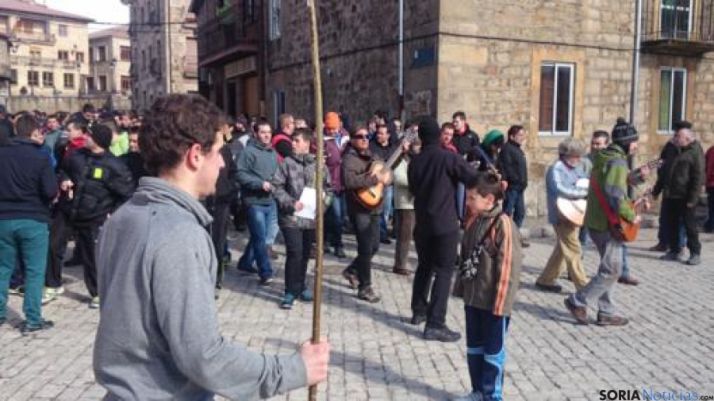 Ronda de Carnaval en Duruelo