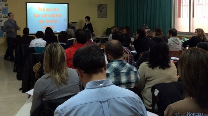 La ponencia impartida por docentes de Escolapias.