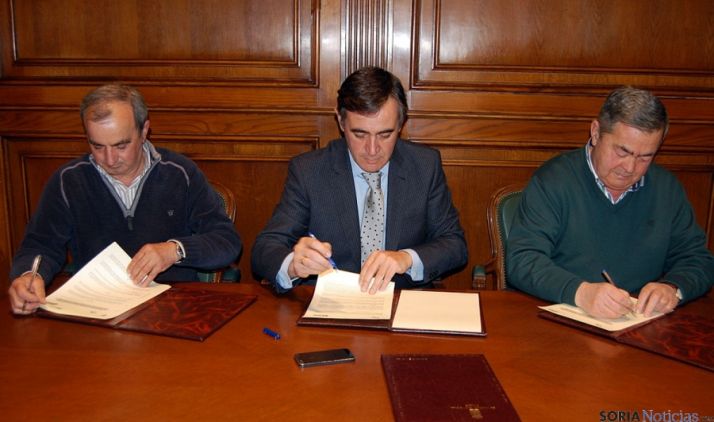 Castillo (izda.), Pardo y Manrique. / Dip.