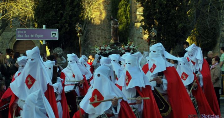 Vídeo resumen del Vía Crucis en El Calaverón este Lunes Santo. / mAudiovisuales