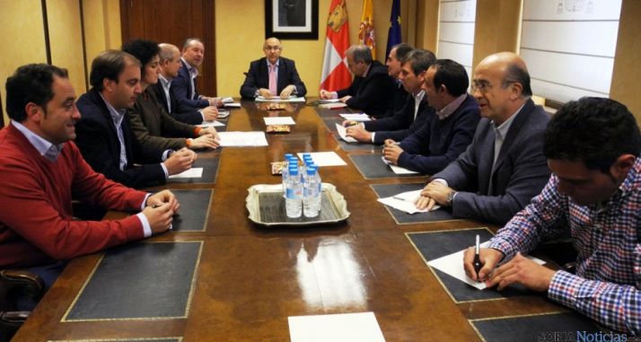 Reunión de miembros de ASAJA con Ruiz Medrano. 