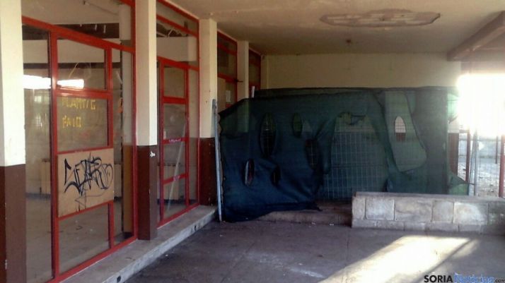 Estado del exterior del restaurante. / SN