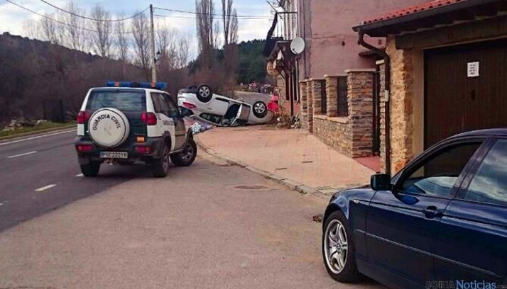 La Guardia Civil instruye las diligencias oportunas. / SN