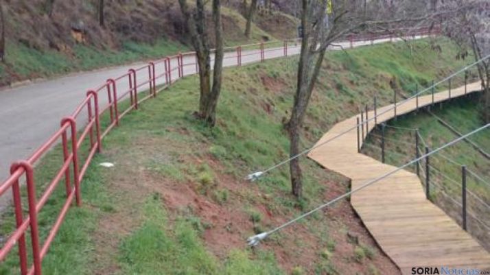 Pasarela del río Duero al Castillo