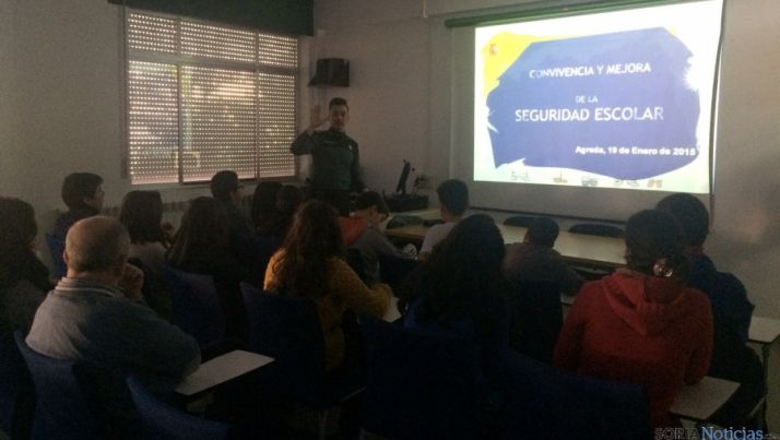 Una de la charlas celebradas en una imagen de archivo. / Subdeleg.