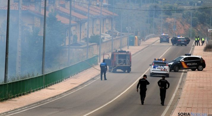 Imagen del incendio frente a la estación de RENFE. / SN