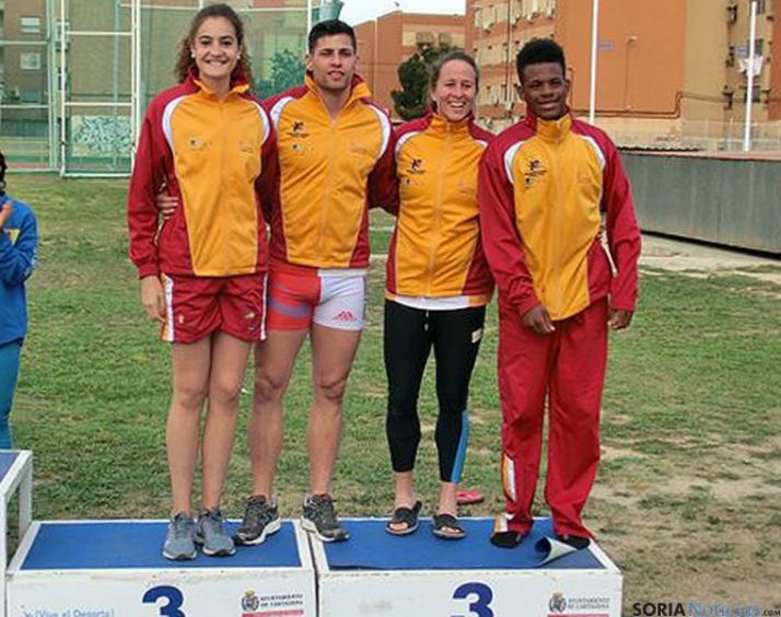 Los atletas de la selección regional. 