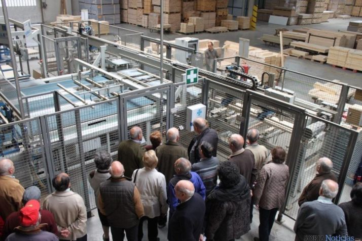 Visita de ex trabajadores de Norma