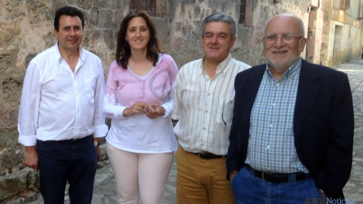 Víctor Morlán, (dcha.) en Medinaceli. / PSOE