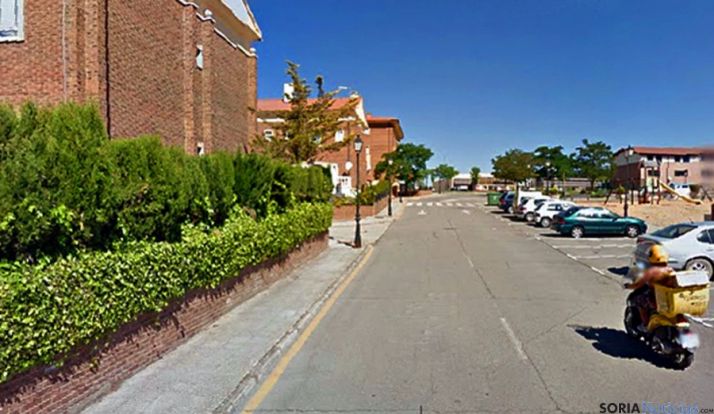 Una de las calles de la urbanización La Loma, que será pavimentada. / GM