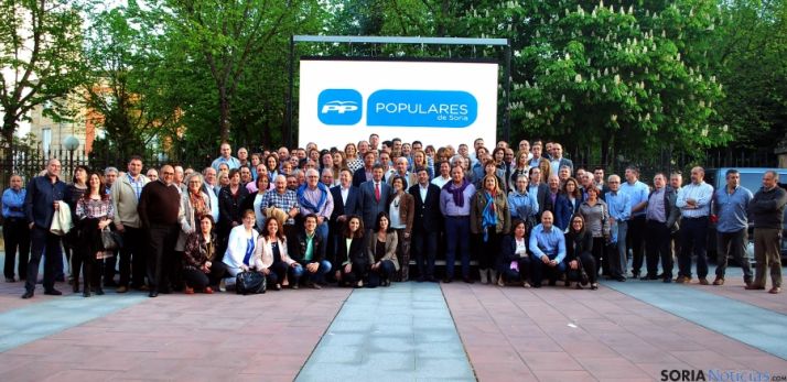 Foto de familia de los candidatos del PP a los ayuntamientos de la provincia de Soria. / SN