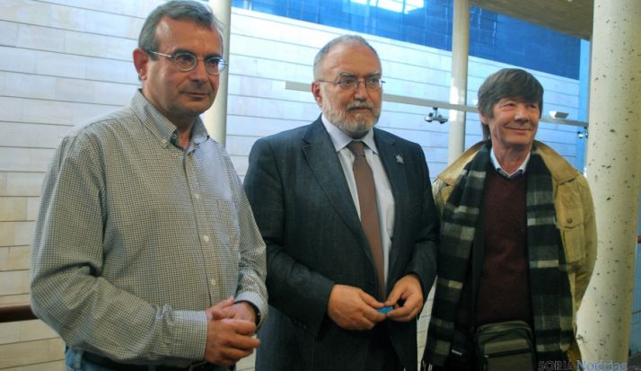 De Lózar, (izda.), Burillo y Fortea, este martes. / SN