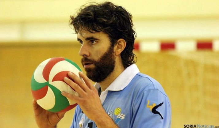 Manuel Sevillano, con la camiseta celeste. 