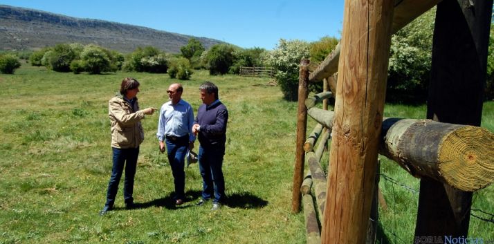 El alcalde visitando el nuevo tramo. / Ayto.