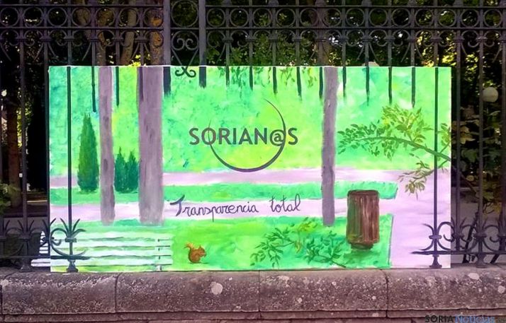 El cartel de la agrupación en La Dehesa. 