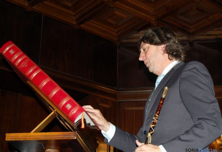 Carlos Martínez toma posesión de su cargo