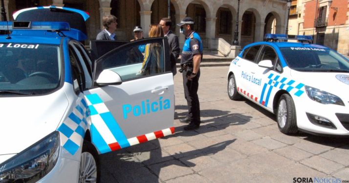 Los dos nuevos vehículos este miércoles. / Ayto.