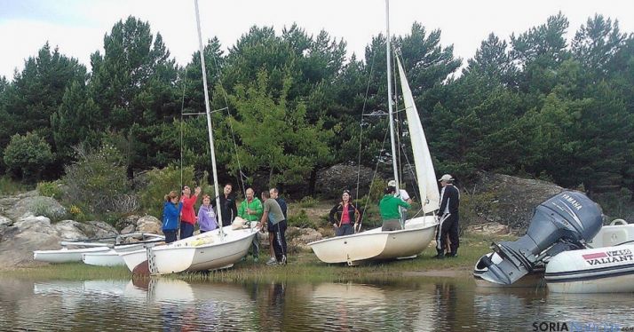 Los profesores en las prácticas. / Jta.